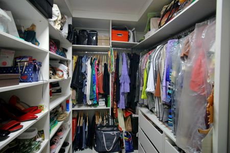 Casa à venda com 400m², 5 quartos e 4 vagasCloset da Suite Master