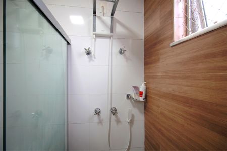 Casa à venda com 400m², 5 quartos e 4 vagasBanheiro das Semi Suítes