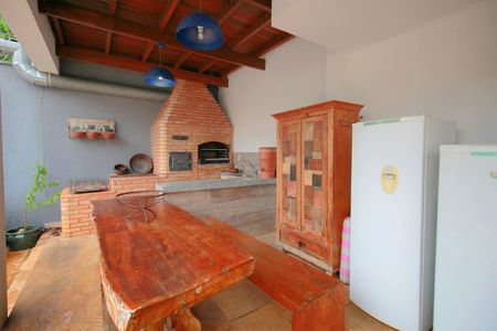 Casa à venda com 400m², 5 quartos e 4 vagasVaranda Gourmet