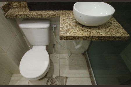 Apartamento para alugar com 70m², 3 quartos e sem vagaBanheiro