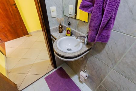 Casa à venda com 417m², 4 quartos e 6 vagas Casa à venda com 417m², 4 quartos e 6 vagasBanheiro Social