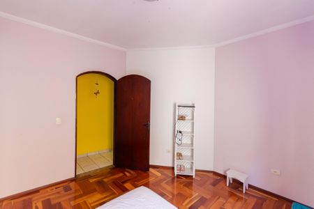 Casa à venda com 417m², 4 quartos e 6 vagas Casa à venda com 417m², 4 quartos e 6 vagasQuarto 2