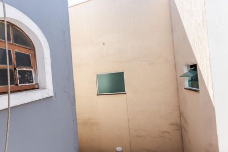 Casa à venda com 417m², 4 quartos e 6 vagas Casa à venda com 417m², 4 quartos e 6 vagasVista