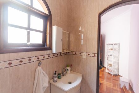 Casa à venda com 417m², 4 quartos e 6 vagas Casa à venda com 417m², 4 quartos e 6 vagasBanheiro do Quarto 2