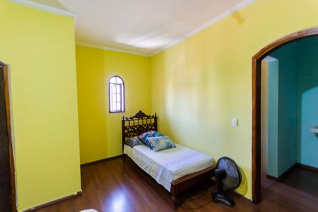 Casa à venda com 417m², 4 quartos e 6 vagas Casa à venda com 417m², 4 quartos e 6 vagasQuarto 1