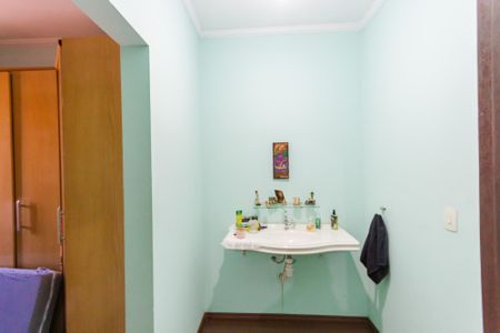 Casa à venda com 417m², 4 quartos e 6 vagas Casa à venda com 417m², 4 quartos e 6 vagas Banheiro do Quarto 1