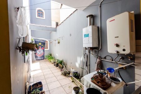 Casa à venda com 417m², 4 quartos e 6 vagas Casa à venda com 417m², 4 quartos e 6 vagasÁrea Externa