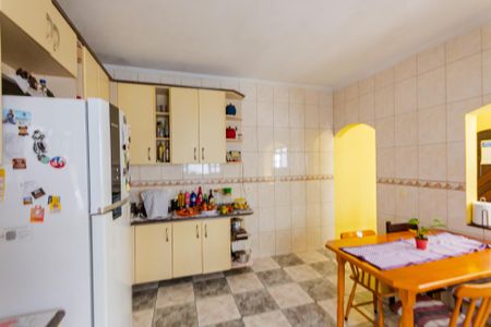 Casa à venda com 417m², 4 quartos e 6 vagas Casa à venda com 417m², 4 quartos e 6 vagasCozinha