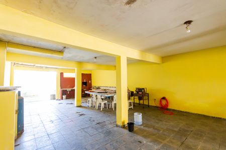 Casa à venda com 417m², 4 quartos e 6 vagas Casa à venda com 417m², 4 quartos e 6 vagasChurrasqueira