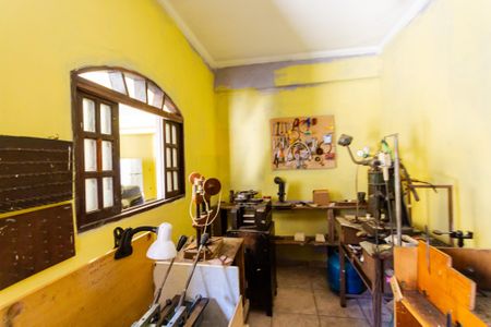 Casa à venda com 417m², 4 quartos e 6 vagas Casa à venda com 417m², 4 quartos e 6 vagasDepósito