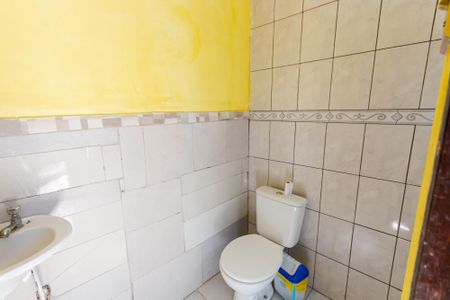 Casa à venda com 417m², 4 quartos e 6 vagas Casa à venda com 417m², 4 quartos e 6 vagasDepósito - Banheiro