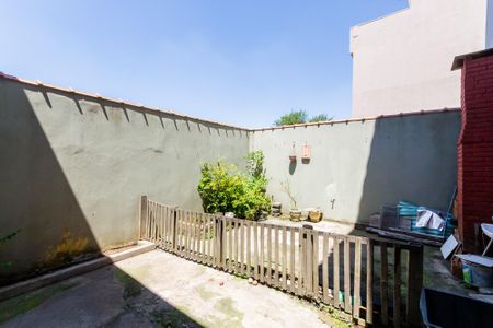 Casa à venda com 417m², 4 quartos e 6 vagas Casa à venda com 417m², 4 quartos e 6 vagasÁrea Externa