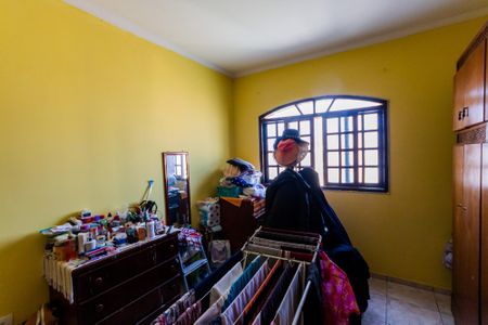 Casa à venda com 417m², 4 quartos e 6 vagas Casa à venda com 417m², 4 quartos e 6 vagasQuarto de Serviço