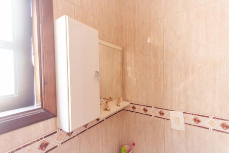 Casa à venda com 417m², 4 quartos e 6 vagas Casa à venda com 417m², 4 quartos e 6 vagasBanheiro do Quarto 2