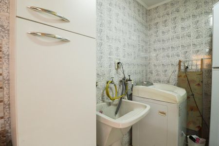 Casa à venda com 220m², 3 quartos e 2 vagasÁrea de Serviço e Churrasqueira