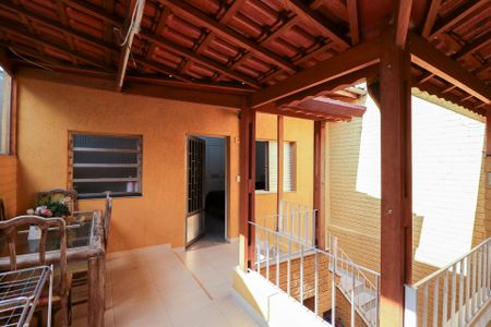 Casa à venda com 220m², 3 quartos e 2 vagasÁrea de Serviço e Churrasqueira