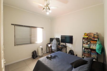 Casa à venda com 220m², 3 quartos e 2 vagasQuarto 1