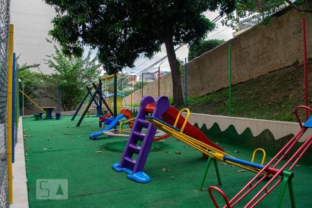 Apartamento à venda com 50m², 2 quartos e 1 vaga Apartamento à venda com 50m², 2 quartos e 1 vagaÁrea comum - Playground