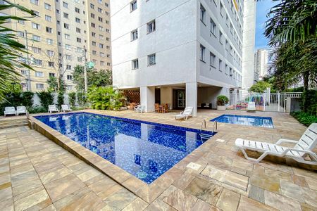 Apartamento à venda com 38m², 2 quartos e sem vagaÁrea comum - Piscina
