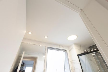 Apartamento à venda com 62m², 2 quartos e 1 vaga Apartamento à venda com 62m², 2 quartos e 1 vagaBanheiro