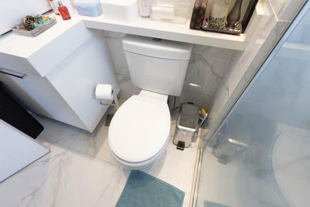 Apartamento à venda com 62m², 2 quartos e 1 vaga Apartamento à venda com 62m², 2 quartos e 1 vagaBanheiro da Suíte