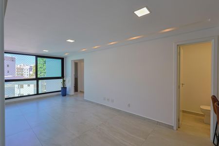 Apartamento à venda com 80m², 3 quartos e 2 vagasSala