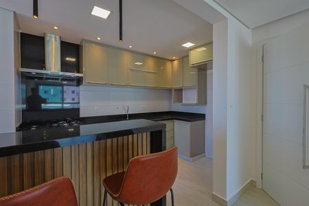 Apartamento à venda com 80m², 3 quartos e 2 vagasCozinha