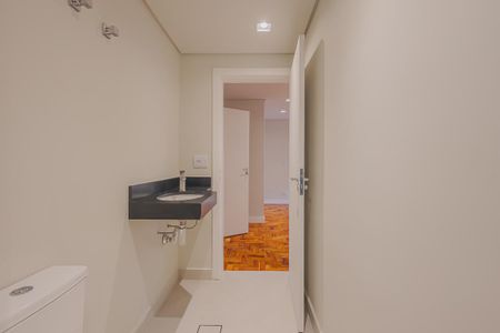 Apartamento à venda com 169m², 3 quartos e 2 vagasBanheiro da Suíte 1