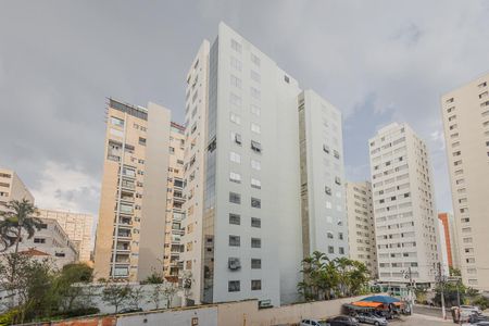 Apartamento à venda com 169m², 3 quartos e 2 vagasVista da Suíte 2