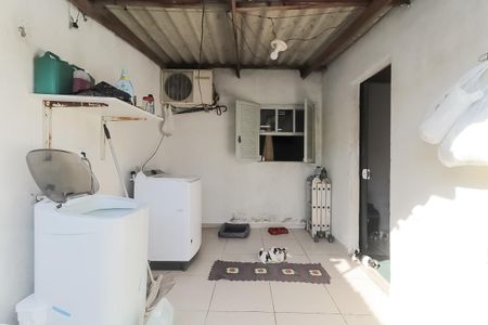 Casa à venda com 70m², 2 quartos e 1 vagaÁrea de Serviço