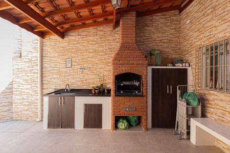 Casa à venda com 136m², 3 quartos e 1 vaga Casa à venda com 136m², 3 quartos e 1 vagaQuintal