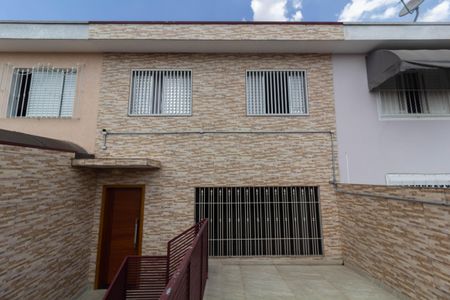 Casa à venda com 136m², 3 quartos e 1 vaga Casa à venda com 136m², 3 quartos e 1 vagaVaranda