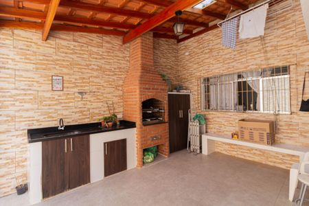 Casa à venda com 136m², 3 quartos e 1 vaga Casa à venda com 136m², 3 quartos e 1 vagaQuintal