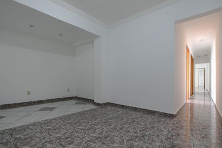 Casa para alugar com 133m², 3 quartos e 2 vagas Casa para alugar com 133m², 3 quartos e 2 vagasSala