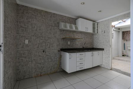 Casa para alugar com 133m², 3 quartos e 2 vagas Casa para alugar com 133m², 3 quartos e 2 vagasCozinha