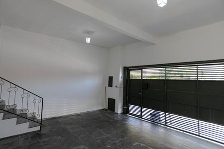 Casa para alugar com 133m², 3 quartos e 2 vagasGaragem