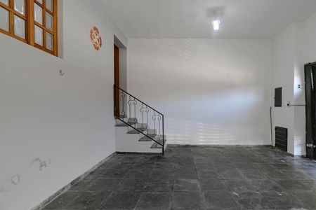 Casa para alugar com 133m², 3 quartos e 2 vagas Casa para alugar com 133m², 3 quartos e 2 vagasGaragem