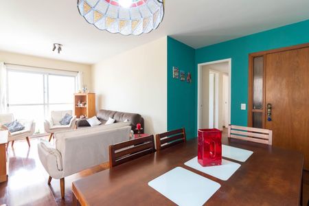 Apartamento à venda com 120m², 3 quartos e 2 vagas Apartamento à venda com 120m², 3 quartos e 2 vagasSala de Jantar