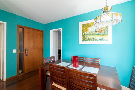 Apartamento à venda com 120m², 3 quartos e 2 vagas Apartamento à venda com 120m², 3 quartos e 2 vagasSala de Jantar