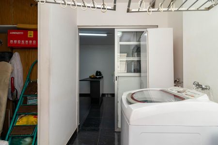 Apartamento à venda com 120m², 3 quartos e 2 vagas Apartamento à venda com 120m², 3 quartos e 2 vagasÁrea de Serviço