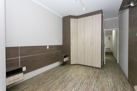 Casa à venda com 154m², 3 quartos e 4 vagas Casa à venda com 154m², 3 quartos e 4 vagasSuíte 3