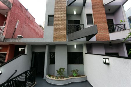 Casa à venda com 154m², 3 quartos e 4 vagas Casa à venda com 154m², 3 quartos e 4 vagasFachada