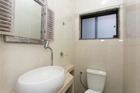 Casa à venda com 154m², 3 quartos e 4 vagas Casa à venda com 154m², 3 quartos e 4 vagasLavabo