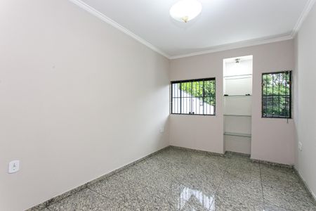 Casa à venda com 154m², 3 quartos e 4 vagas Casa à venda com 154m², 3 quartos e 4 vagasSala 1