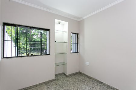 Casa à venda com 154m², 3 quartos e 4 vagas Casa à venda com 154m², 3 quartos e 4 vagasSala 1