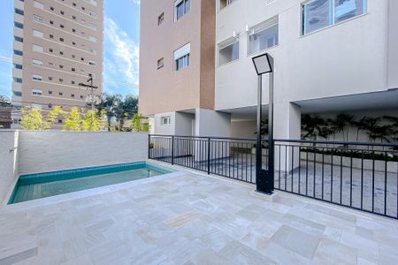 Apartamento à venda com 45m², 2 quartos e sem vagaÁrea comum - Piscina