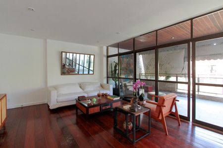 Apartamento à venda com 156m², 3 quartos e 3 vagasSala