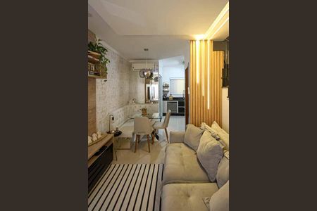 Casa de condomínio à venda com 76m², 2 quartos e 1 vagaSala