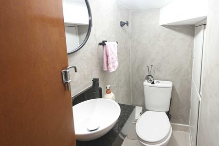 Casa de condomínio à venda com 76m², 2 quartos e 1 vagaLavabo