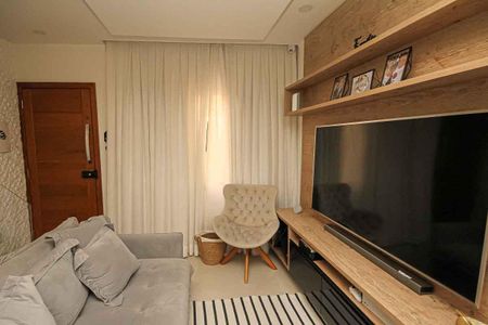 Casa de condomínio à venda com 76m², 2 quartos e 1 vagaSala